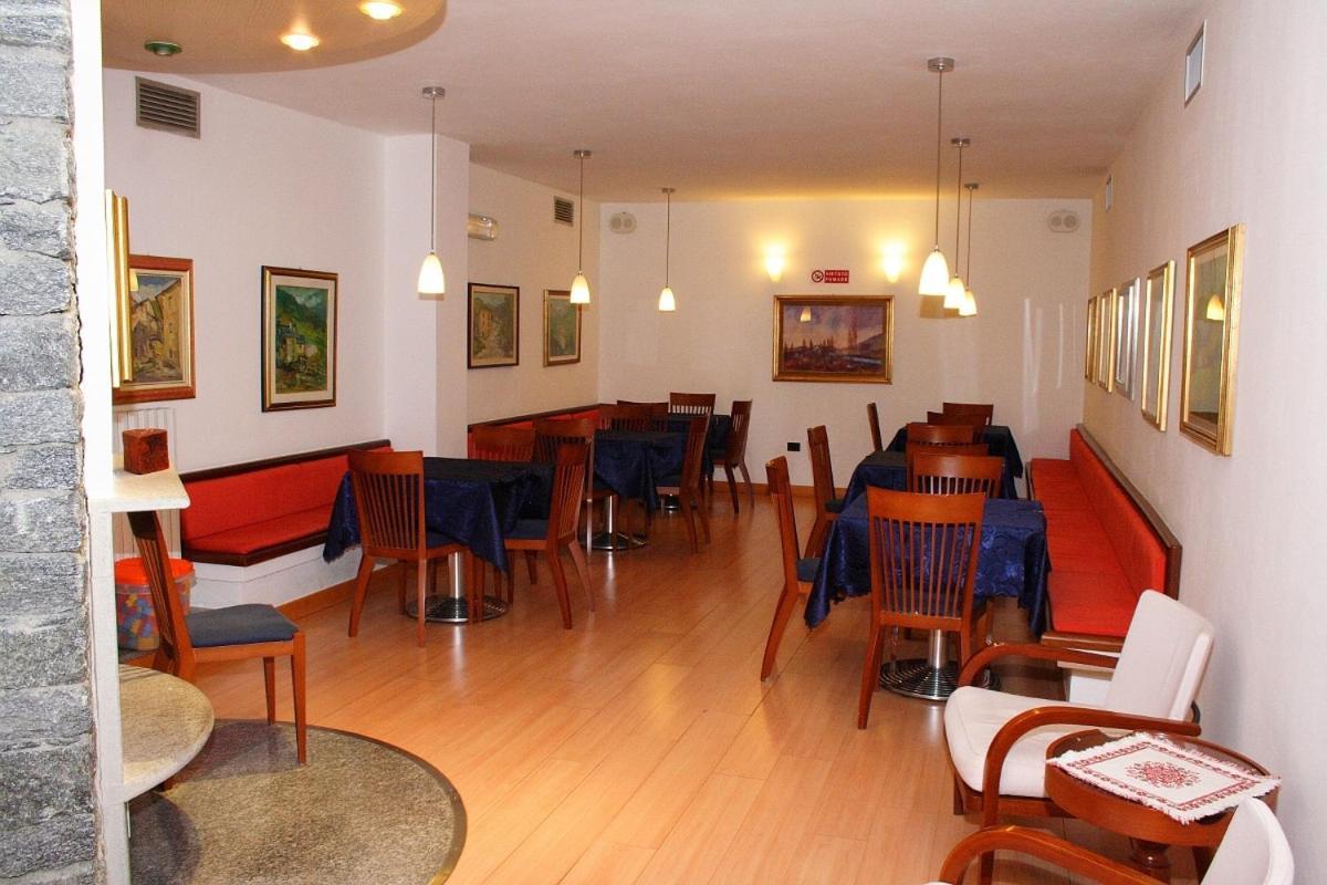 Hotel Derby Aprica Exteriör bild