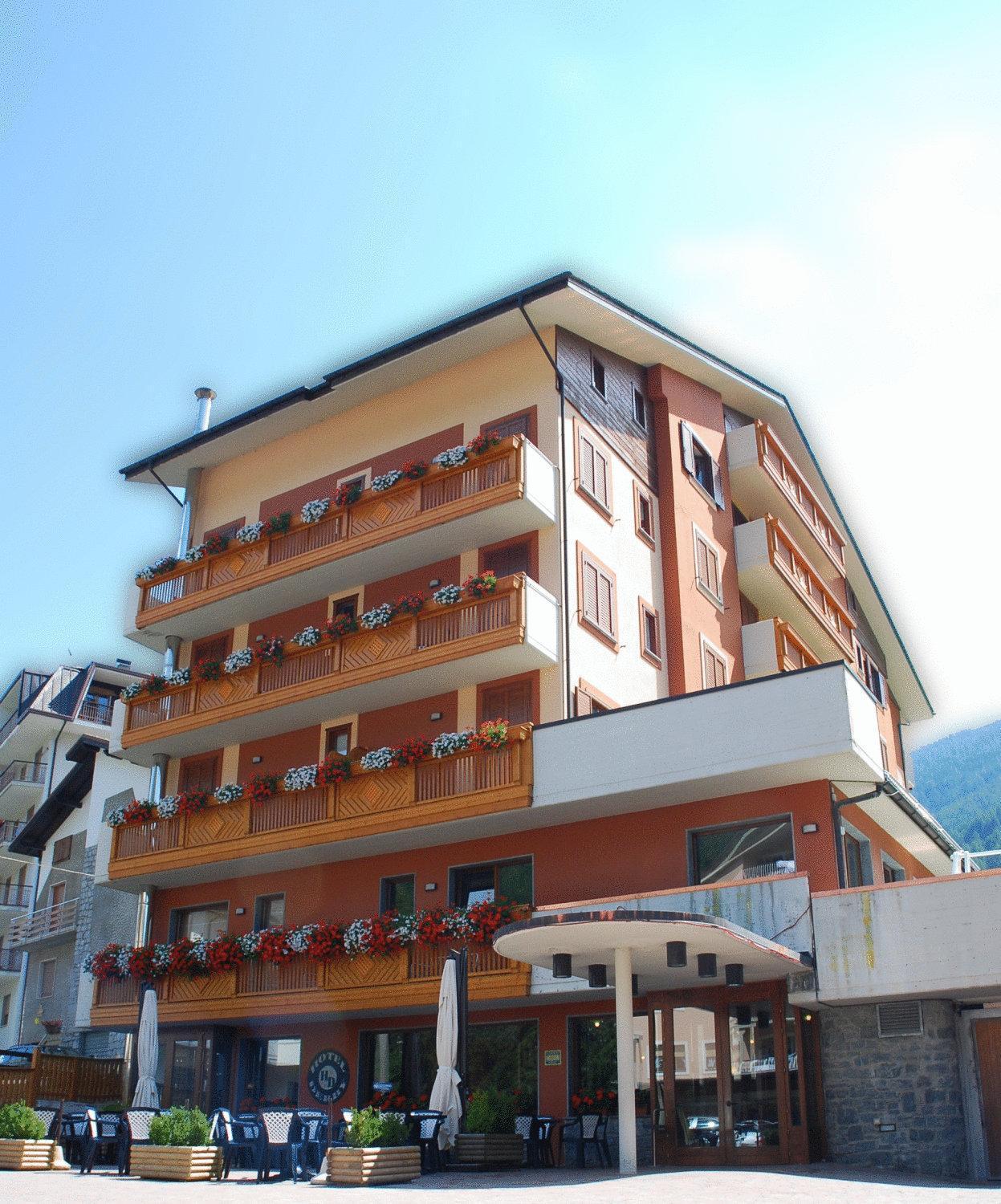 Hotel Derby Aprica Exteriör bild