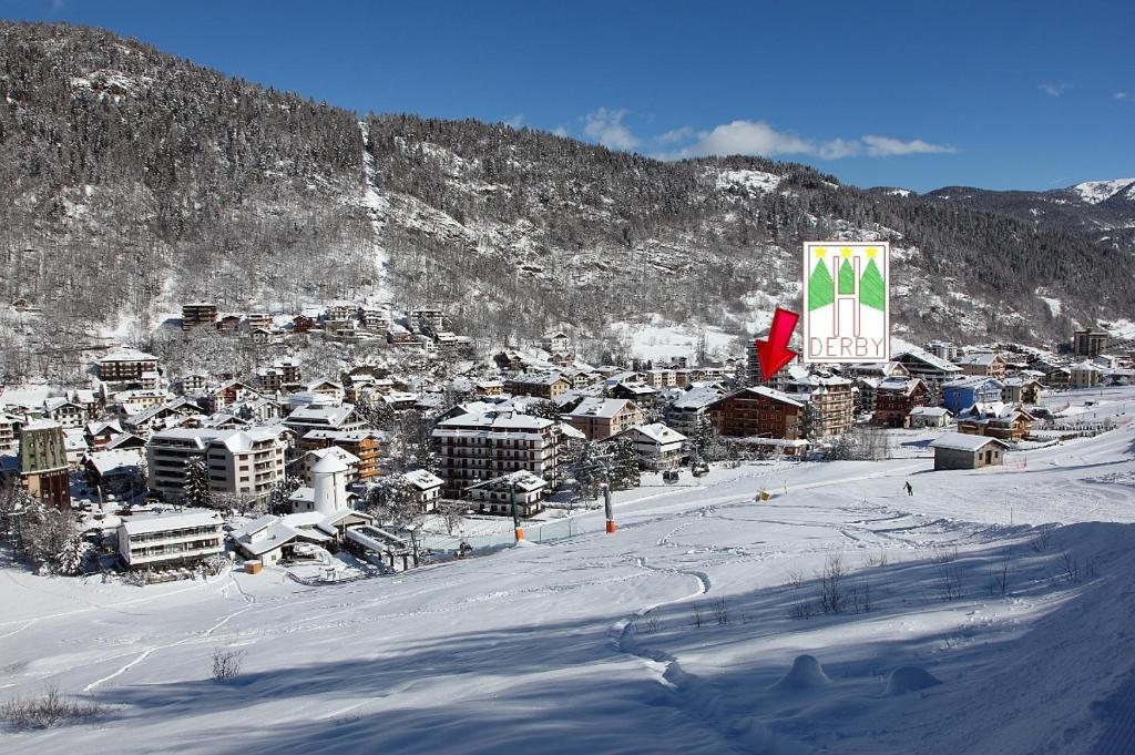 Hotel Derby Aprica Exteriör bild
